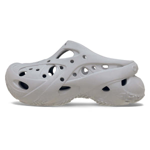 Caged Clog